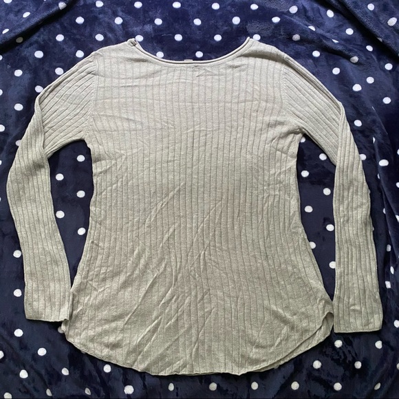 Garage sweater - Picture 2 of 4